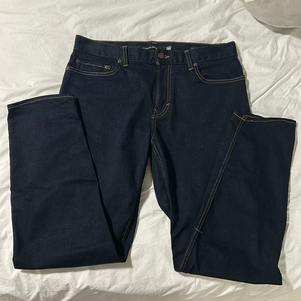 Banana Republic Men’s dark wash tapered jeans